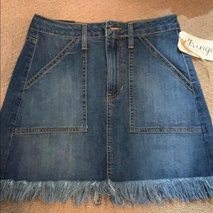 Jean skirt with pockets